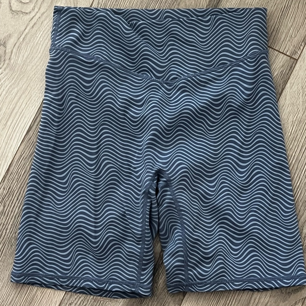 Balance Athletica Gray & White Wave-Print Bike Shorts